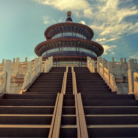 Nostalgia Hotel Beijing Guozijian Ghost Street - Near Beijing Lama Temple, Beihai Park, Jingshan Park, Drum Tower, Houhai Bar Street, Tian'Anmen Square, Located In Beijing Traditional Hutongs, 5 Minutes Away From Beixinqiao Metro Station Dış mekan fotoğraf